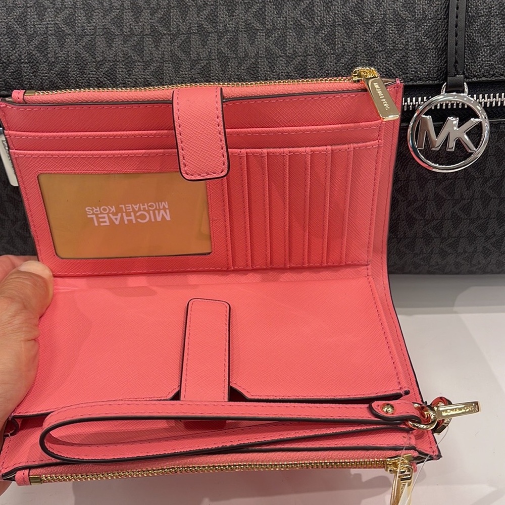 MICHAEL KORS LARGE DOUBLE ZIP WRISTLET WALLET PHONE CASE CLUTCH 
Tea Rose NWT - Picture 10 of 16